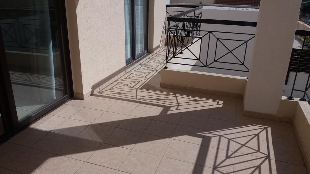 101 Mandritis Court Appartement Larnaca Buitenkant foto