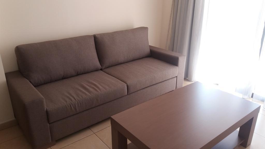 101 Mandritis Court Appartement Larnaca Buitenkant foto