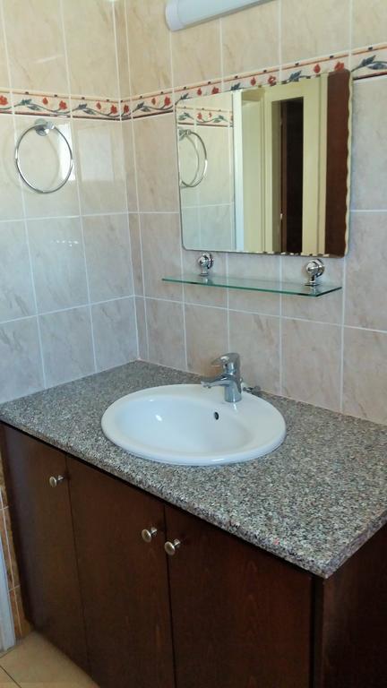 101 Mandritis Court Appartement Larnaca Buitenkant foto