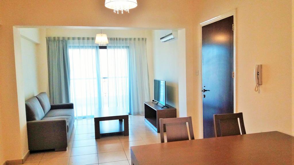 101 Mandritis Court Appartement Larnaca Buitenkant foto
